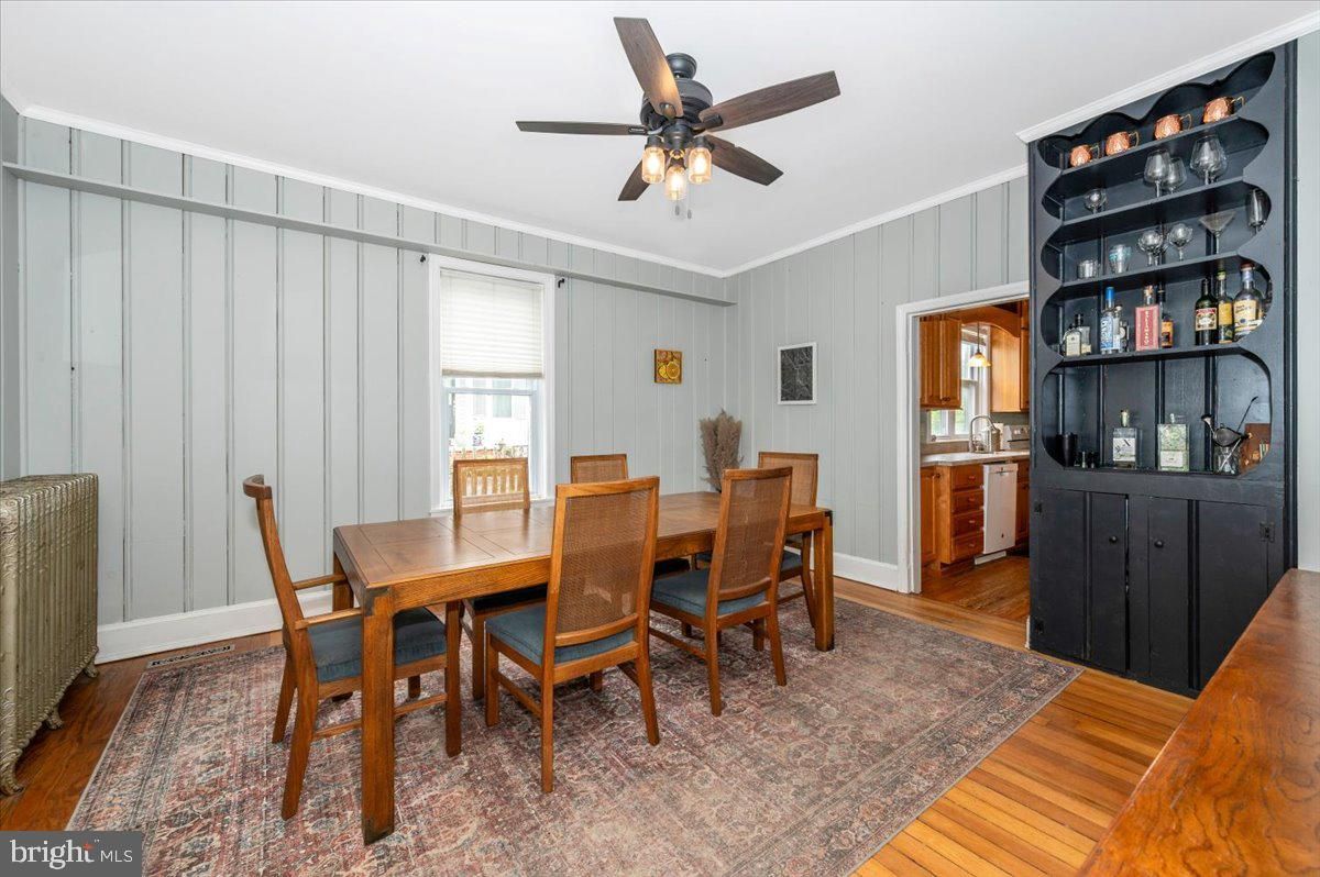 Dining room, Interior, Wood Texture Flooring