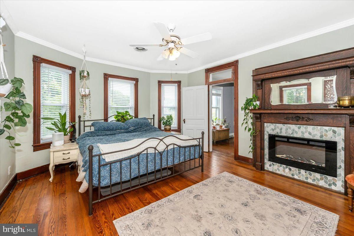 Bedroom, Fireplace, Interior, Pendant Lights, Wood Texture Flooring