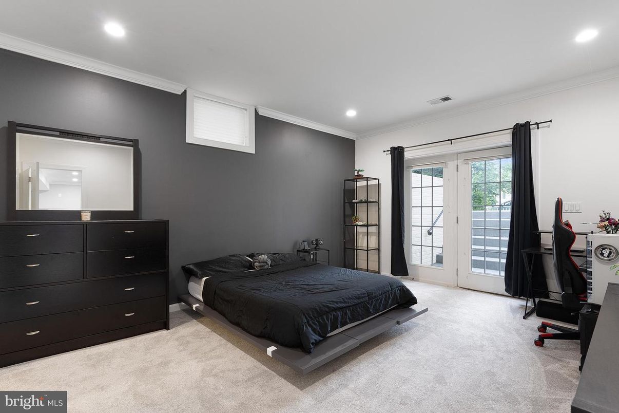 Bedroom, Fitness Equipment, Interior, Recessed Lighting