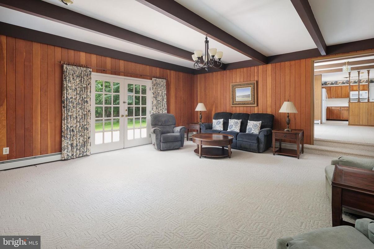 Chandelier, Interior, Living room, Wooden Beams, Wooden Walls