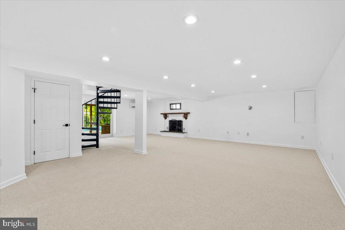 Empty room, Fireplace, Interior, Recessed Lighting