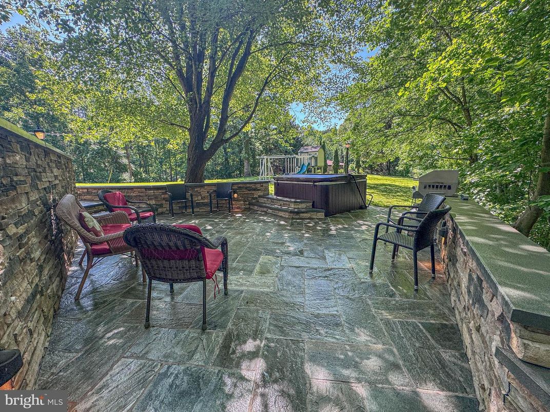 Exterior, Hot Tub
