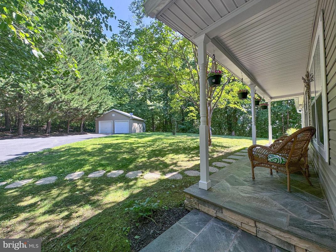 Backyard, Detached Garage, Exterior