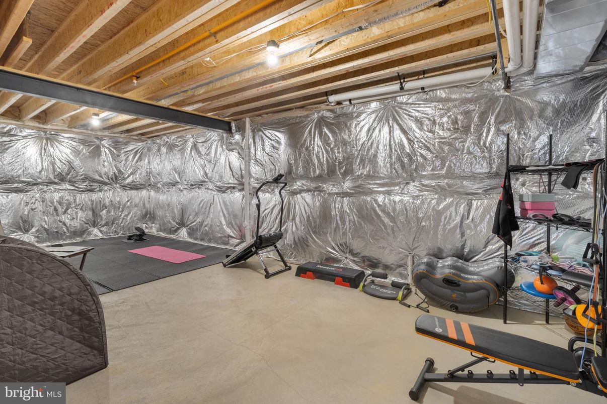 Fitness Equipment, Interior, Wooden Beams, Wooden Ceilings