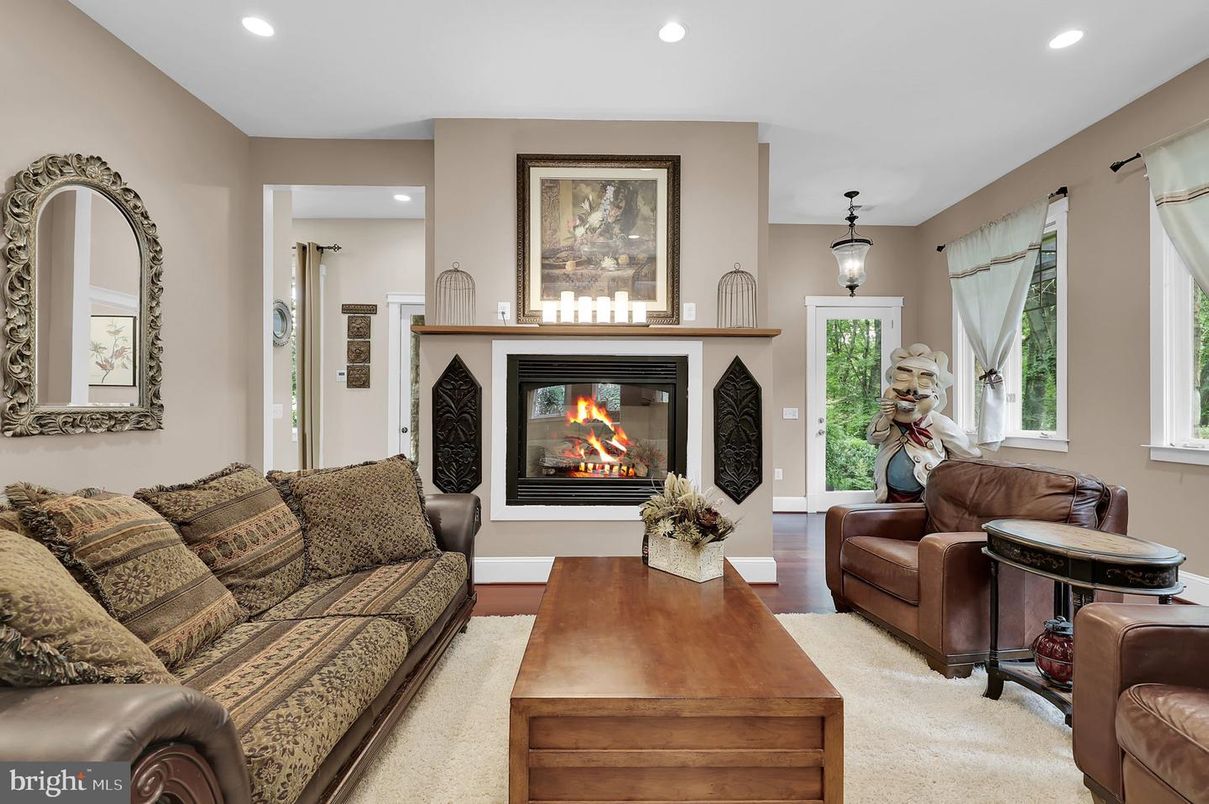 Fireplace, Interior, Living room, Pendant Lights, Recessed Lighting