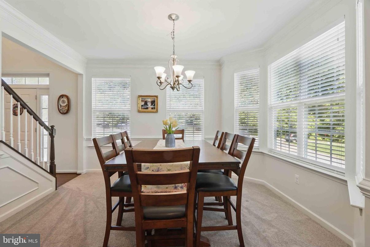 Chandelier, Dining room, Interior