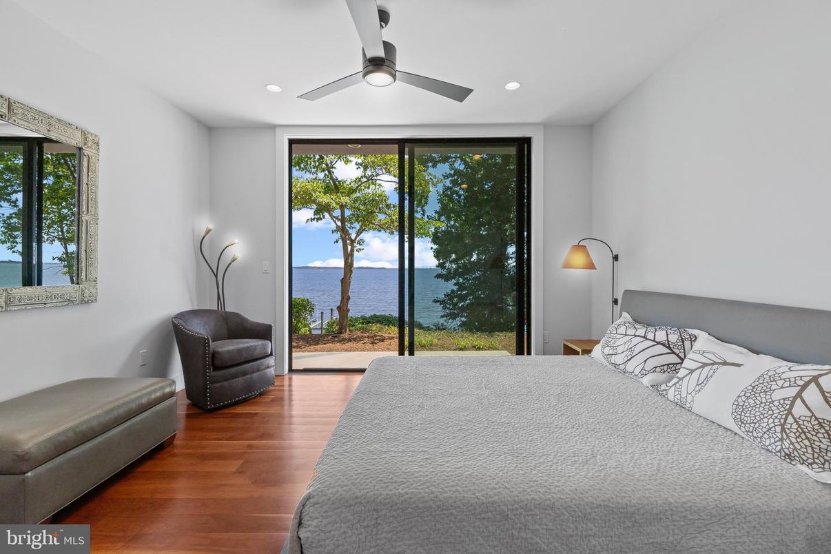 Bedroom, Interior, Recessed Lighting, Water, Wood Texture Flooring