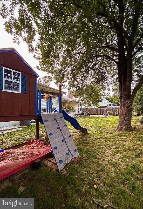 Backyard, Exterior, Playground