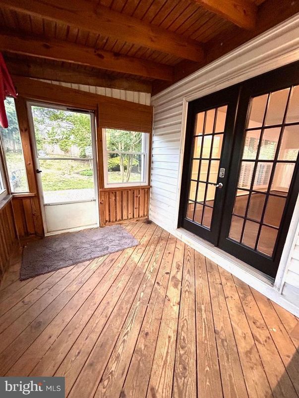 Empty room, Interior, Wooden Beams, Wooden Ceilings, Wood Texture Flooring