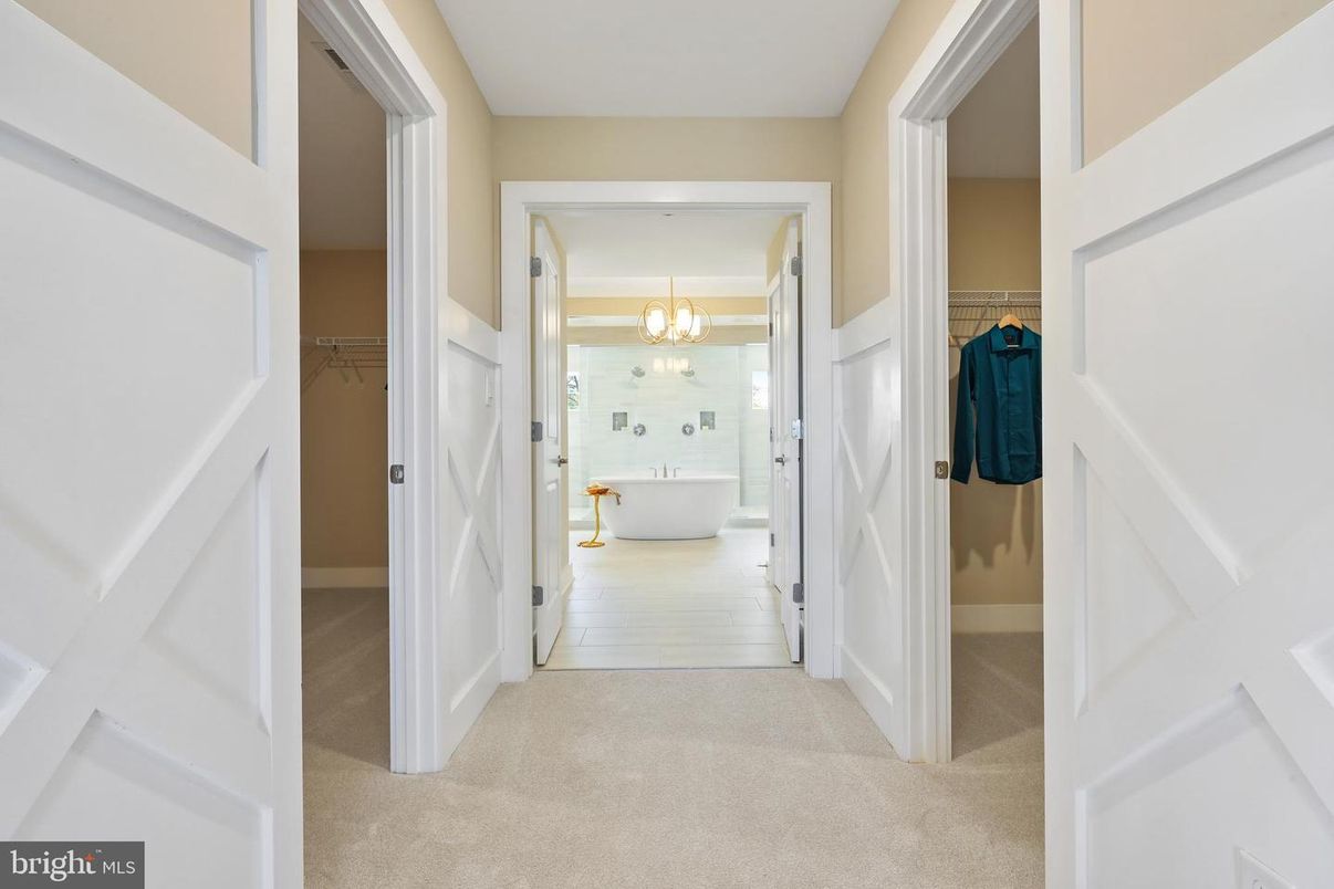 Bathroom, Chandelier, Free Standing Baths, Interior, Pendant Lights