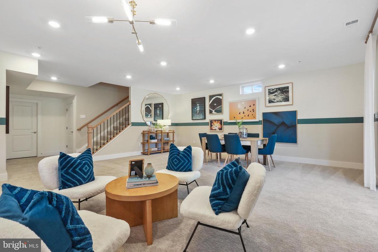 Dining room, Interior, Living room, Recessed Lighting