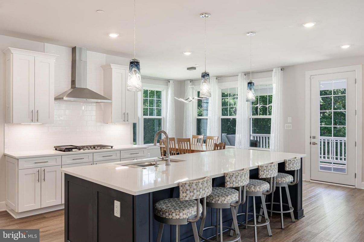 Interior, Kitchen, Pendant Lights, Recessed Lighting, Wood Texture Flooring