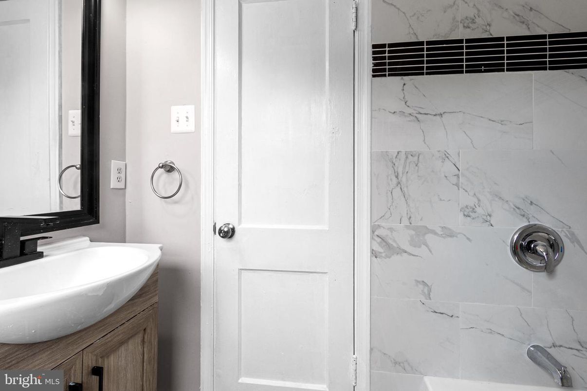 Bathroom, Interior, Marble Walls