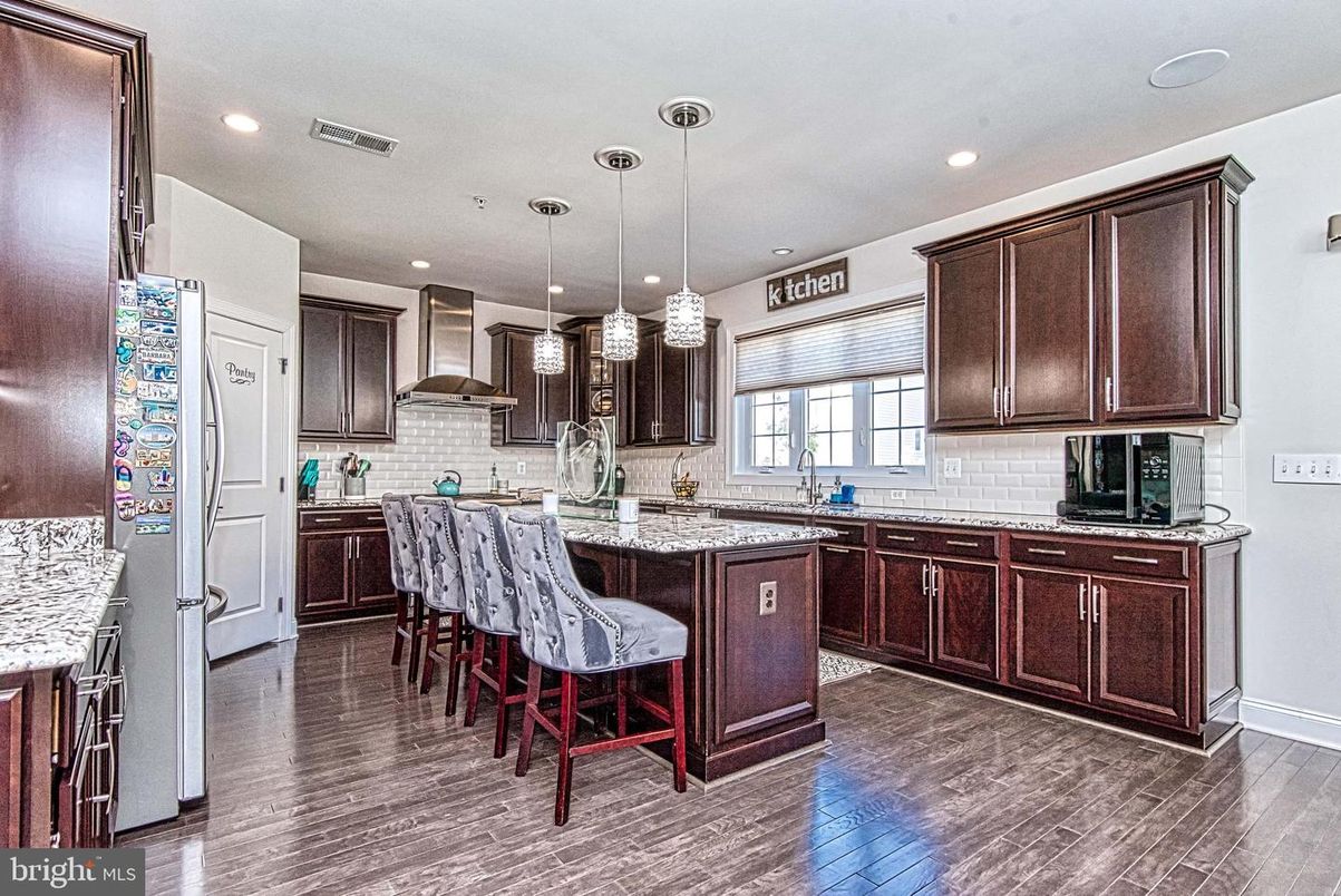 Interior, Kitchen, Pendant Lights, Recessed Lighting, Wood Texture Flooring
