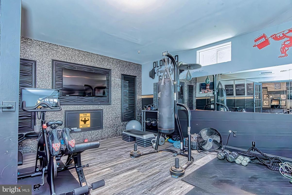 Fireplace, Fitness Equipment, Interior, Wood Texture Flooring