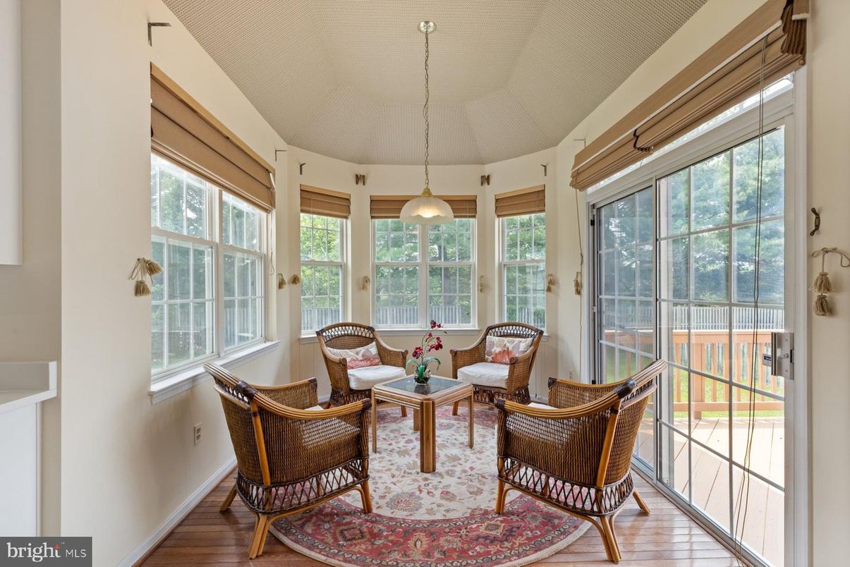 Interior, Living room, Pendant Lights, Sun Room, Wood Texture Flooring
