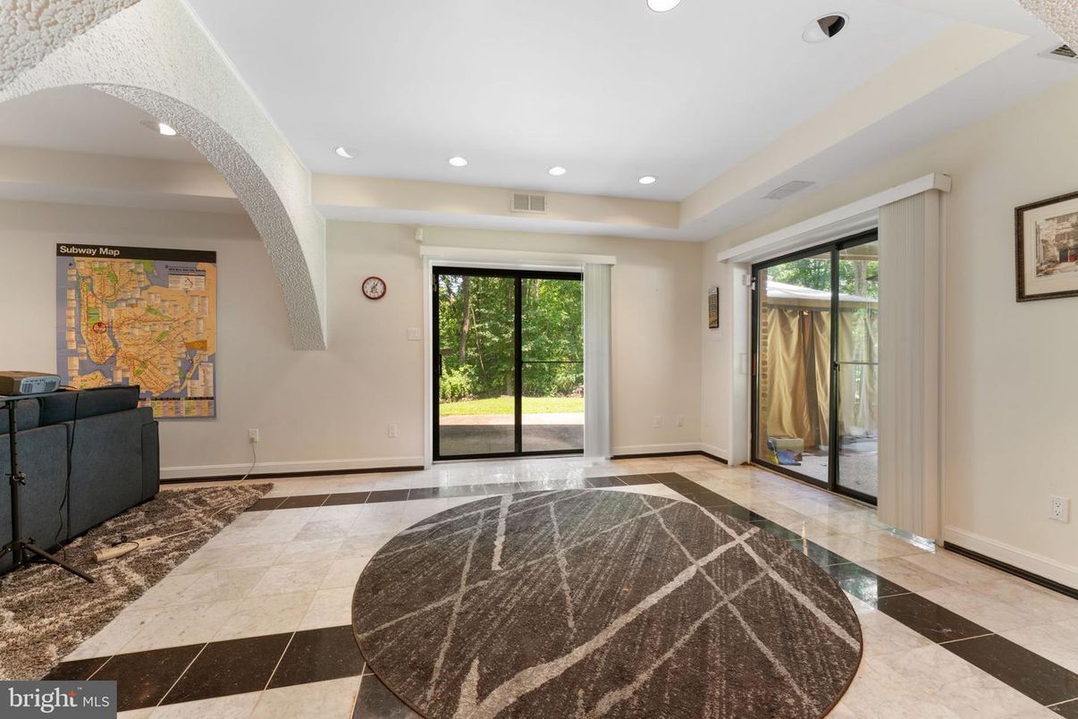 Interior, Recessed Lighting