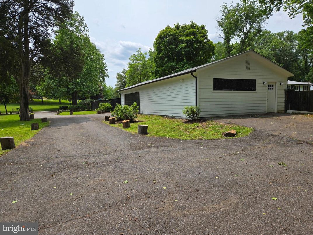 Backyard, Detached Garage, Exterior