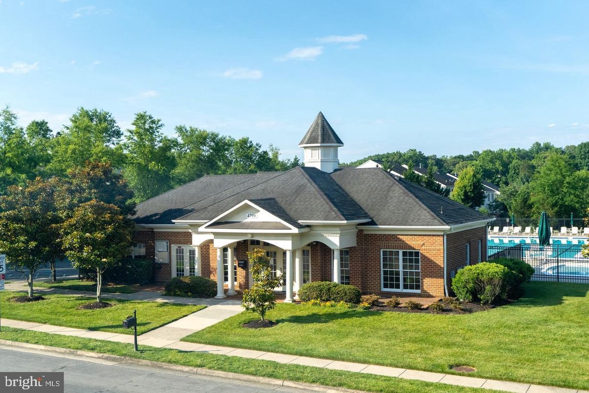 Exterior, Facade, Brick Facade, French Provincial