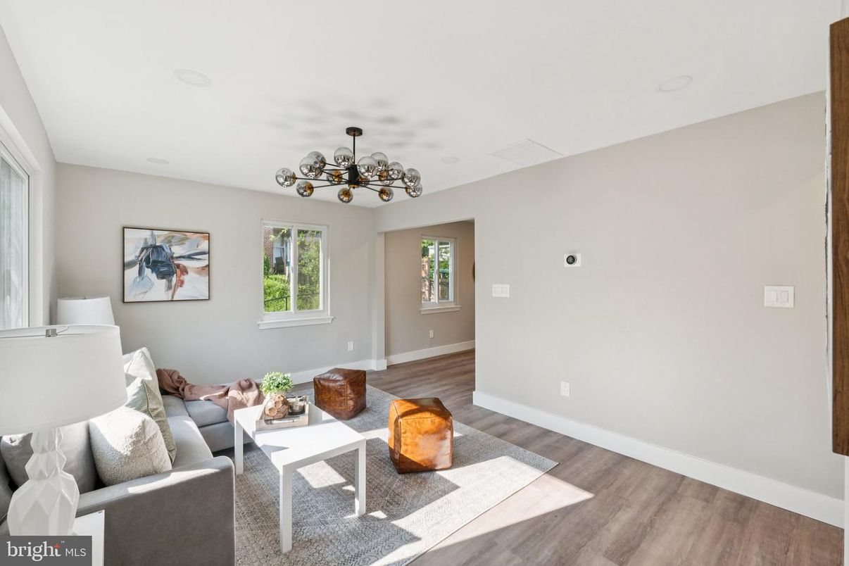 Interior, Living room, Pendant Lights, Wood Texture Flooring