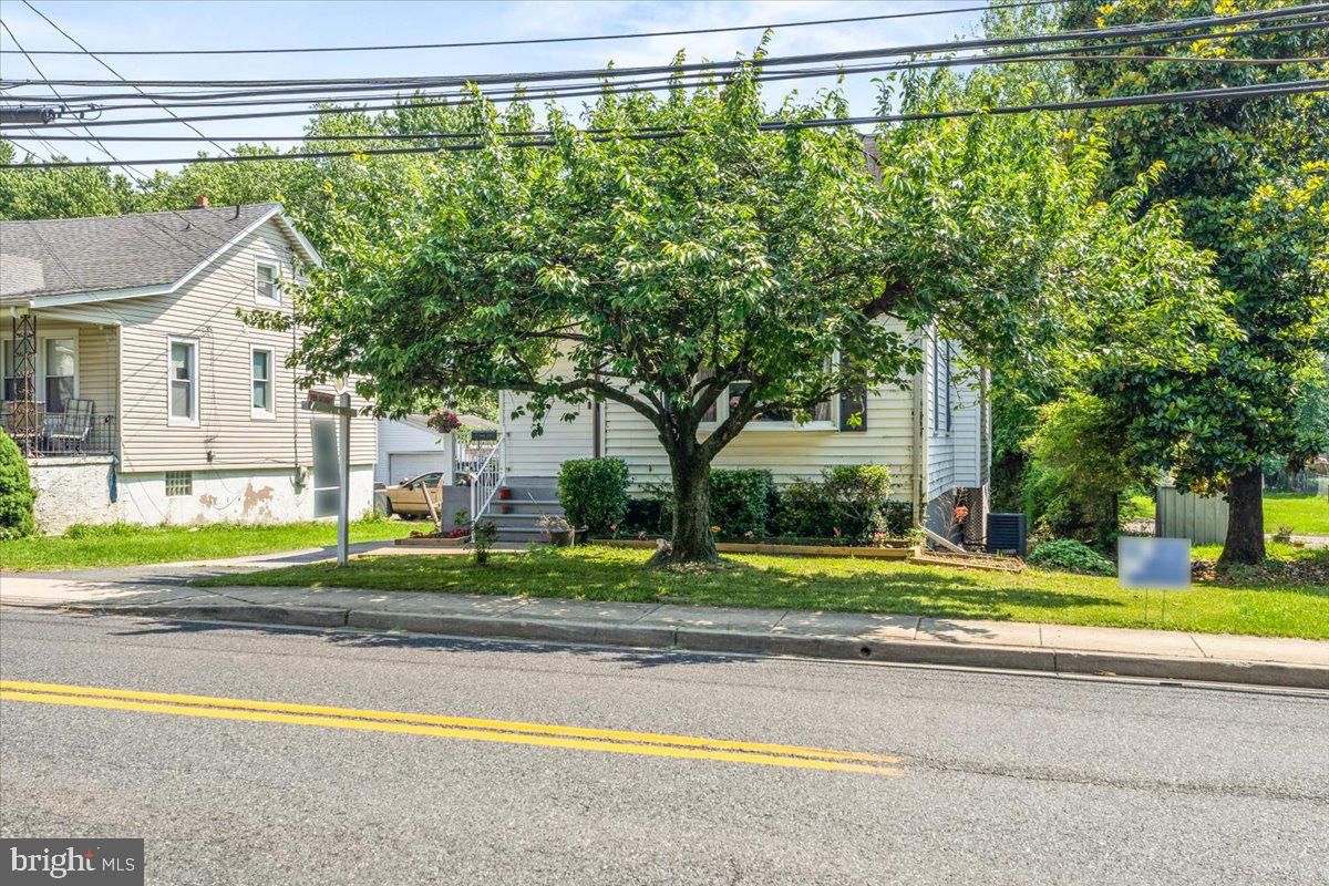 Exterior, Facade, Cape Cod