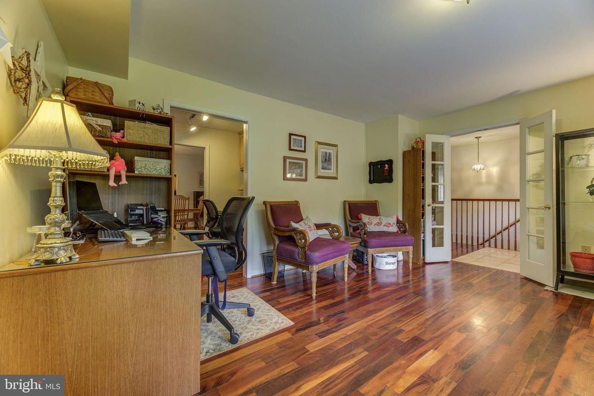 Home Office, Interior, Pendant Lights, Wood Texture Flooring