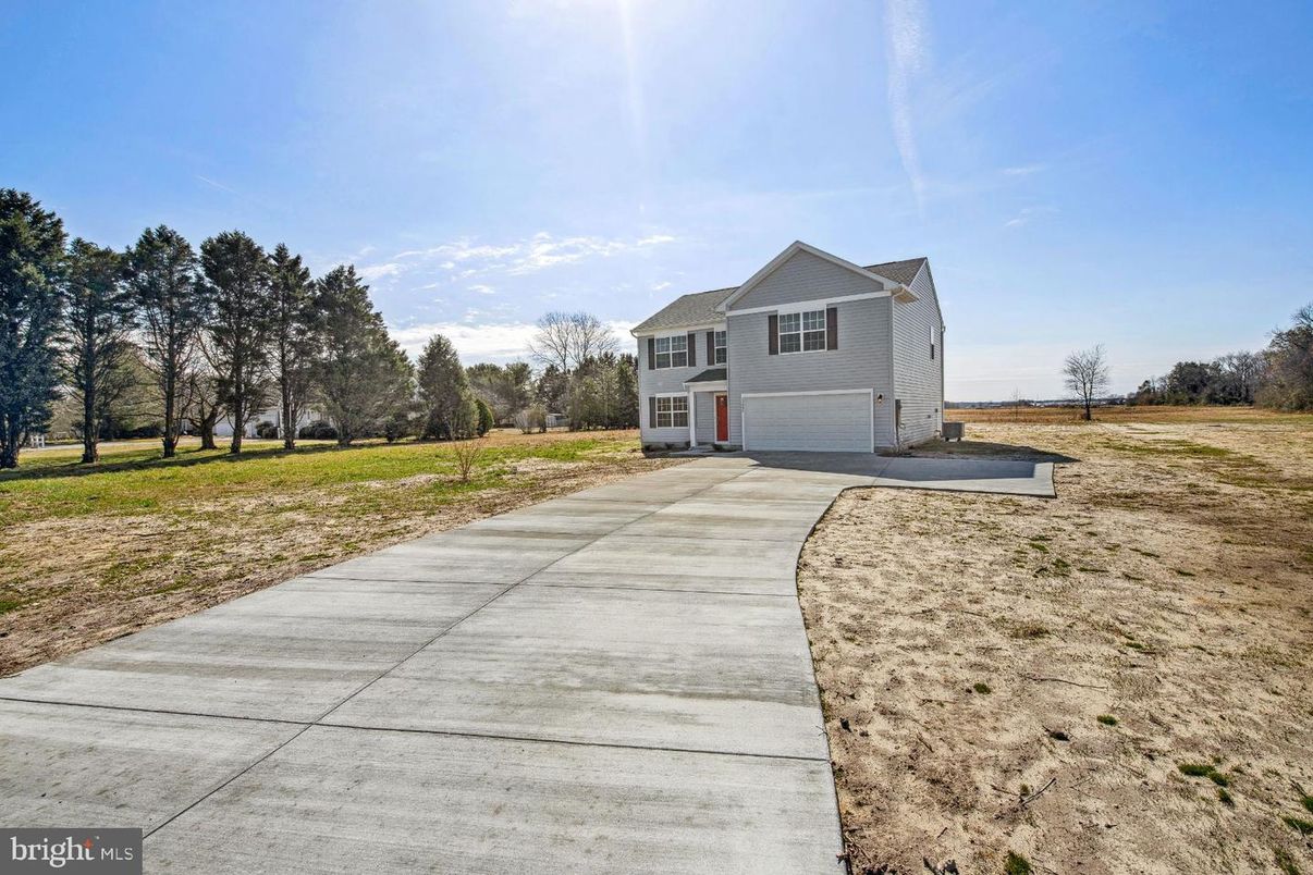 Backyard, Detached Garage, Exterior