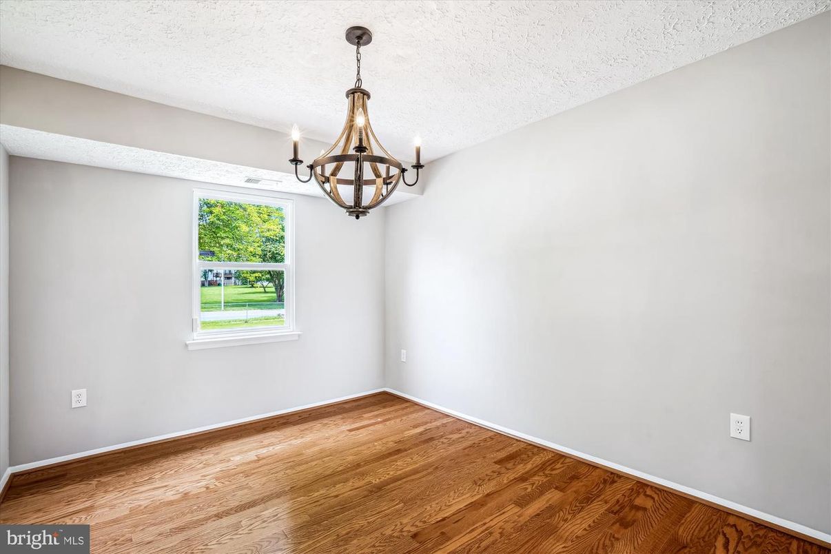 Chandelier, Empty room, Interior, Wood Texture Flooring