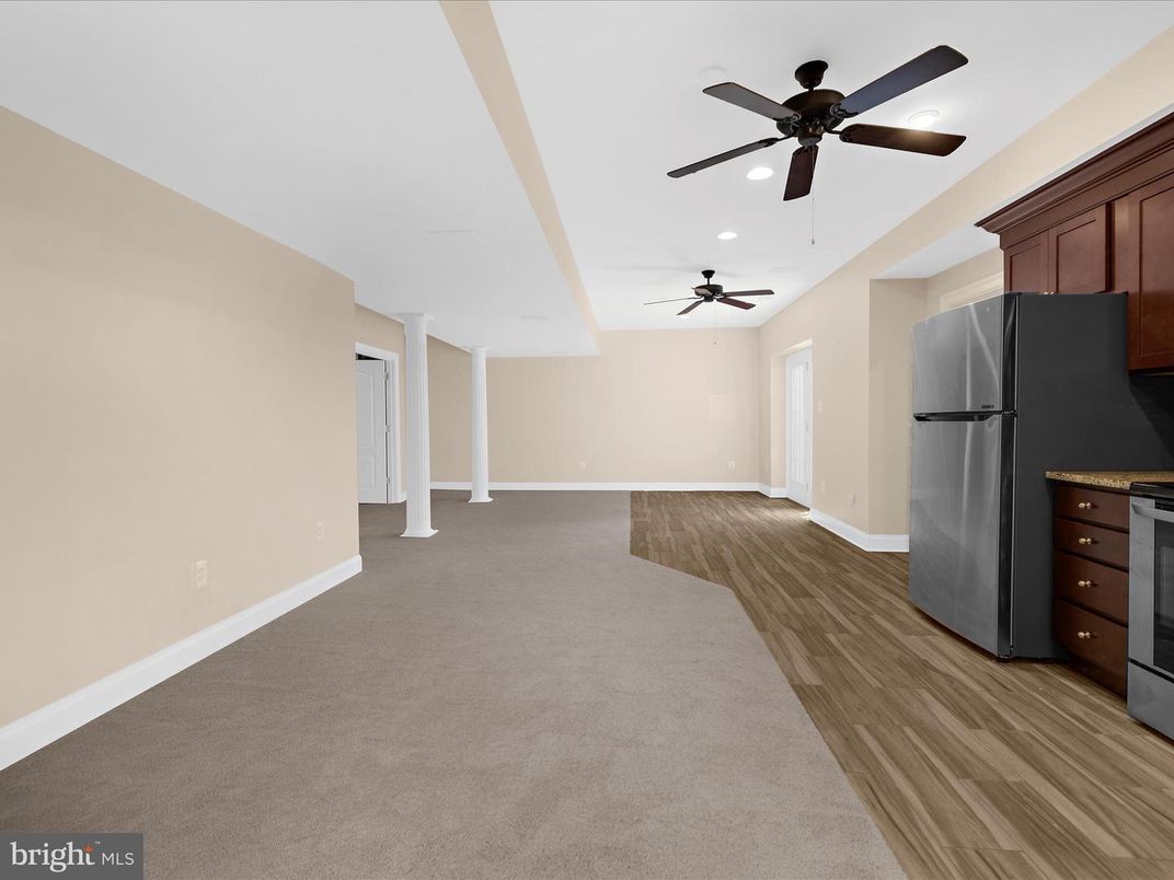 Empty room, Interior, Kitchen, Recessed Lighting, Wood Texture Flooring