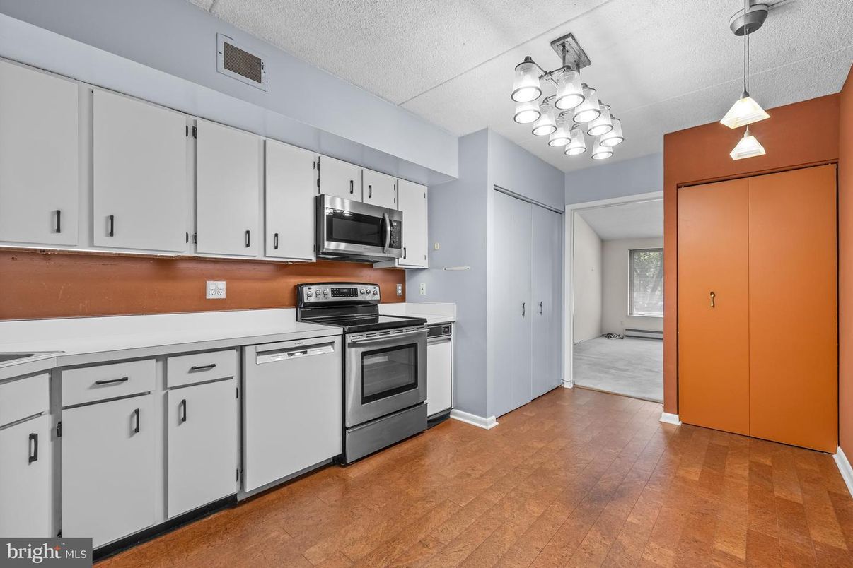 Interior, Kitchen, Pendant Lights, Stainless Steel Appliances, Wood Texture Flooring