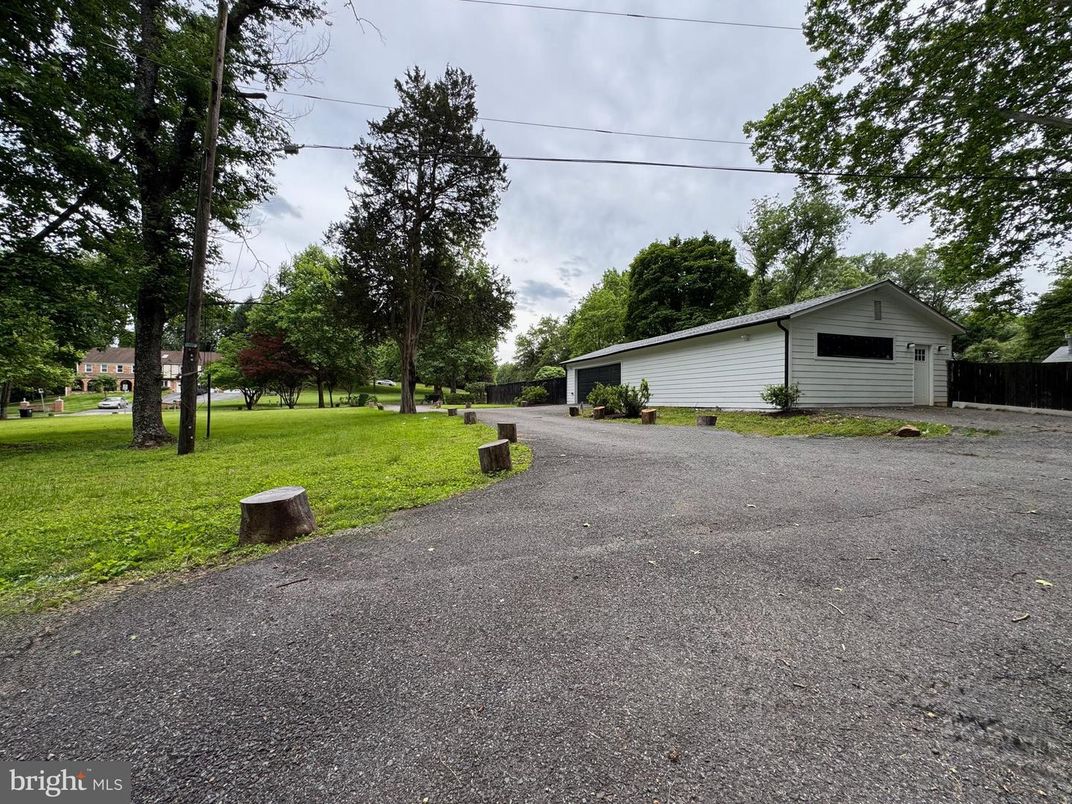 Backyard, Detached Garage, Exterior