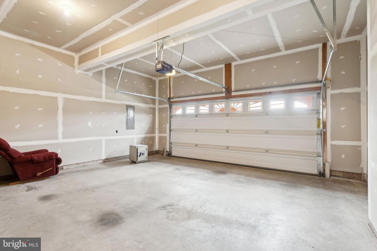 Garage, Interior, Recessed Lighting