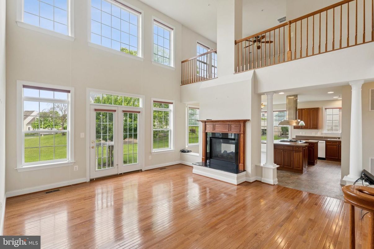 Fireplace, Interior, Kitchen, Recessed Lighting, Wood Texture Flooring