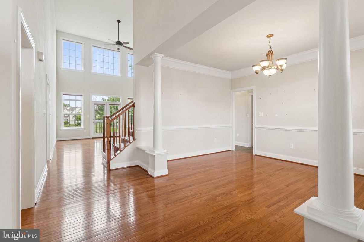 Chandelier, Interior, Wood Texture Flooring