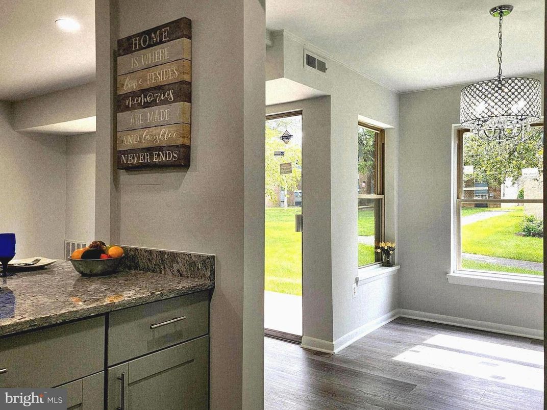 Interior, Pendant Lights, Recessed Lighting, Wood Texture Flooring
