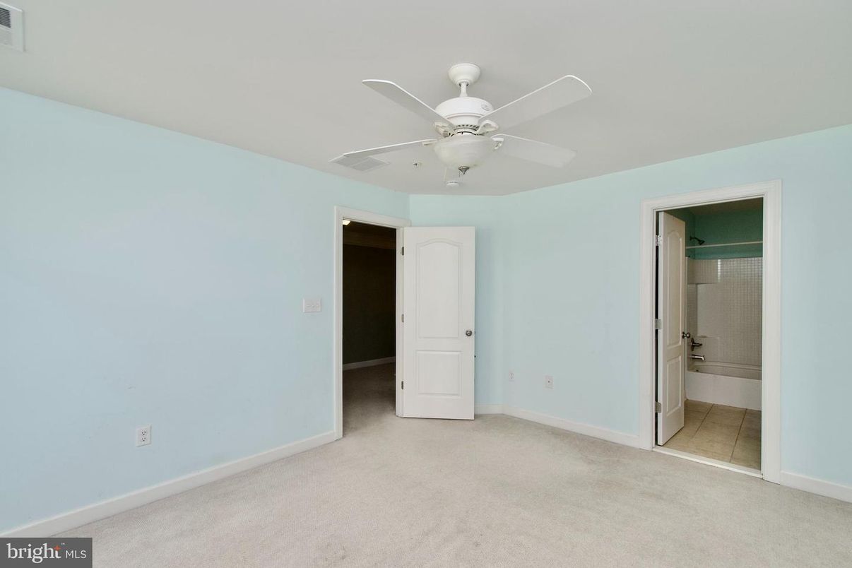 Bathroom, Empty room, Interior