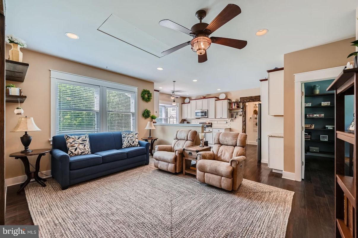 Interior, Kitchen, Living room, Pendant Lights, Recessed Lighting, Stainless Steel Appliances, Wood Texture Flooring