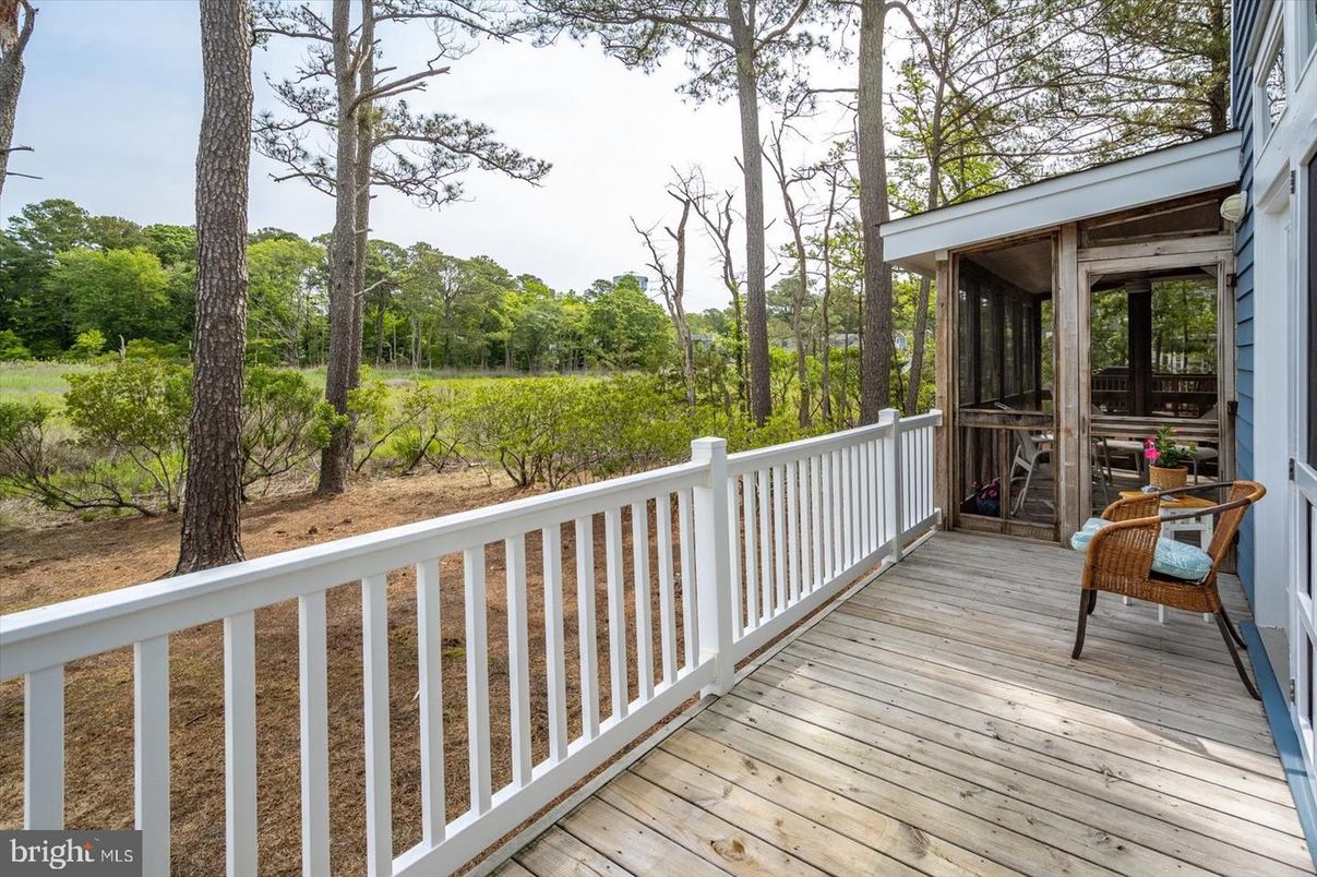 Exterior, Wood Texture Flooring