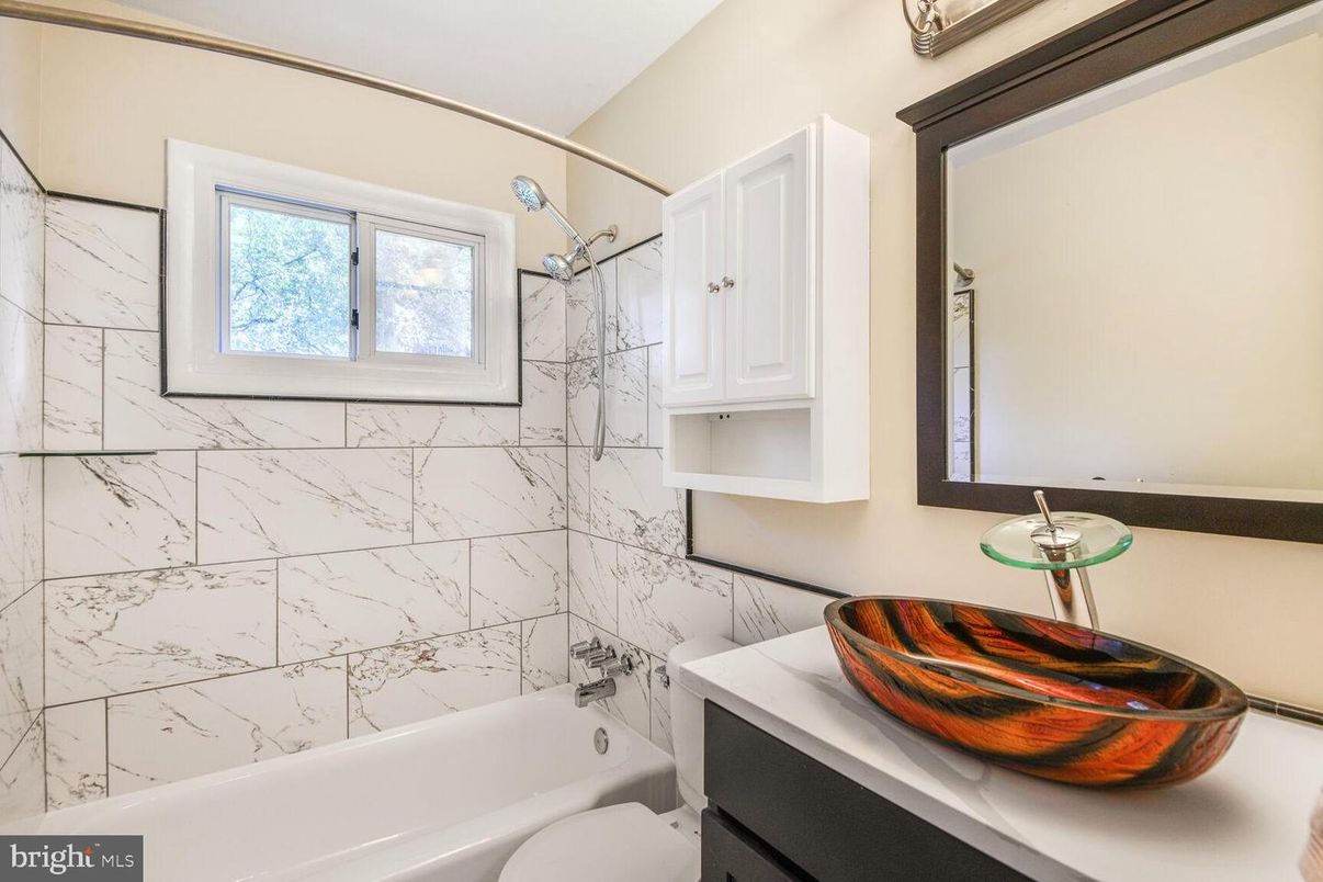 Bathroom, Interior, Marble Walls