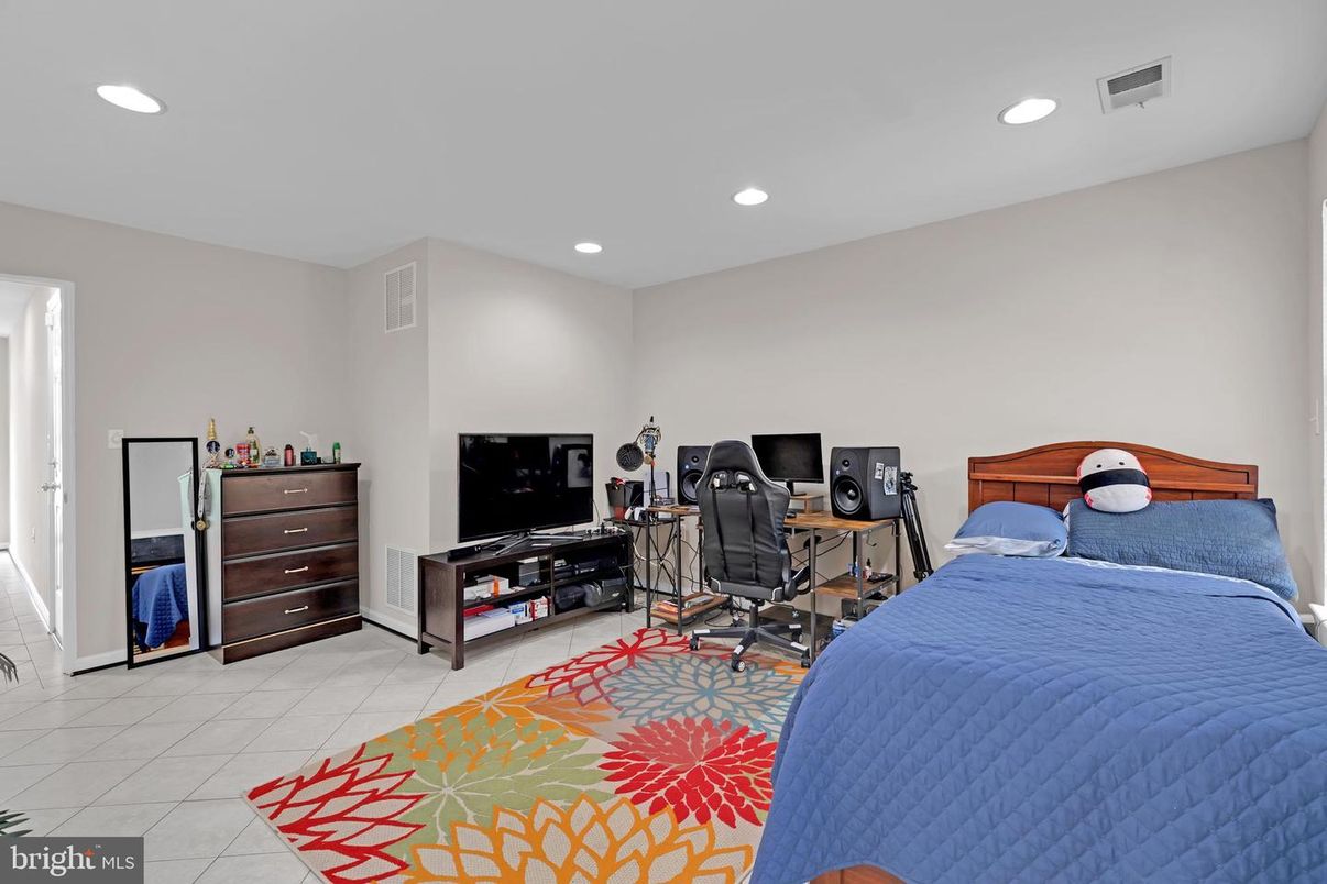 Bedroom, Home Office, Interior, Recessed Lighting
