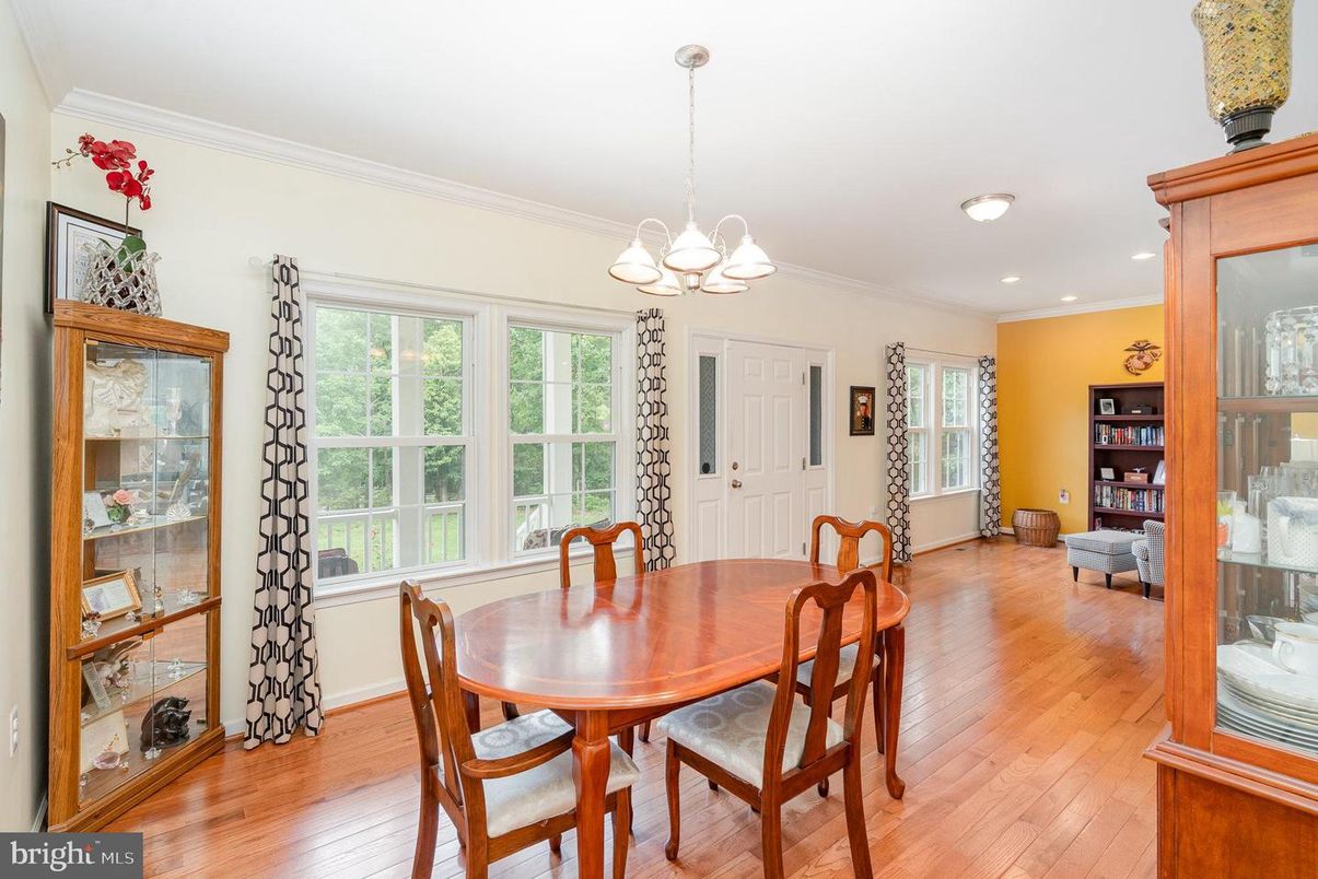 Chandelier, Dining room, Interior, Pendant Lights, Recessed Lighting, Wood Texture Flooring