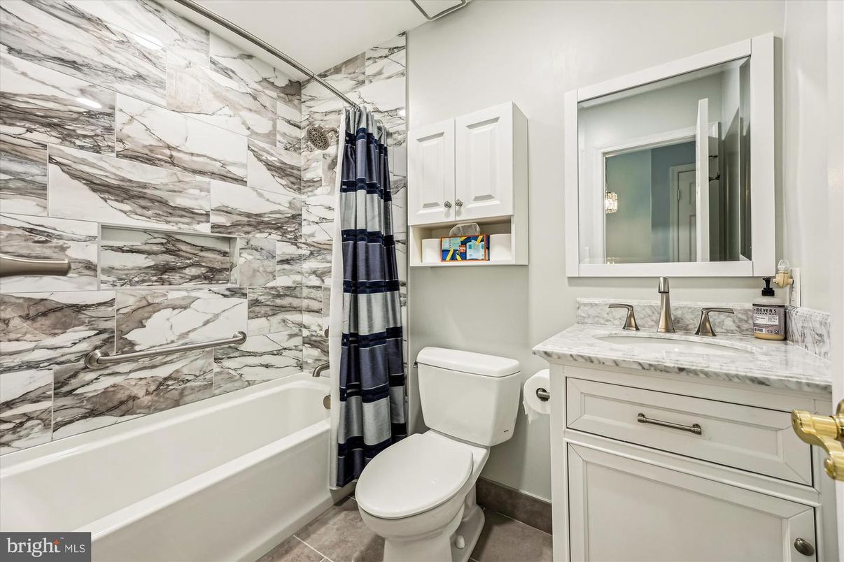 Bathroom, Interior, Marble Walls