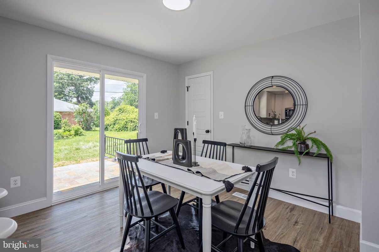 Dining room, Interior, Recessed Lighting, Wood Texture Flooring