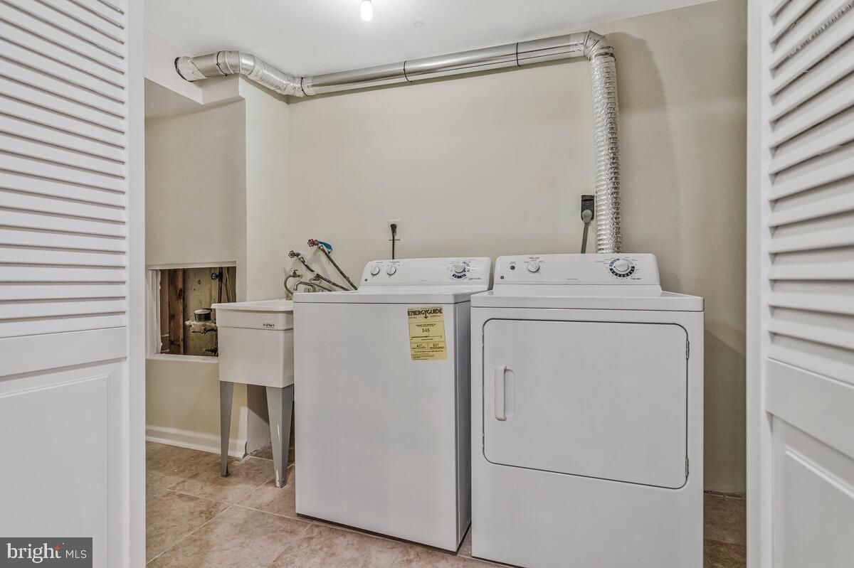 Interior, Utility Closets, Washer