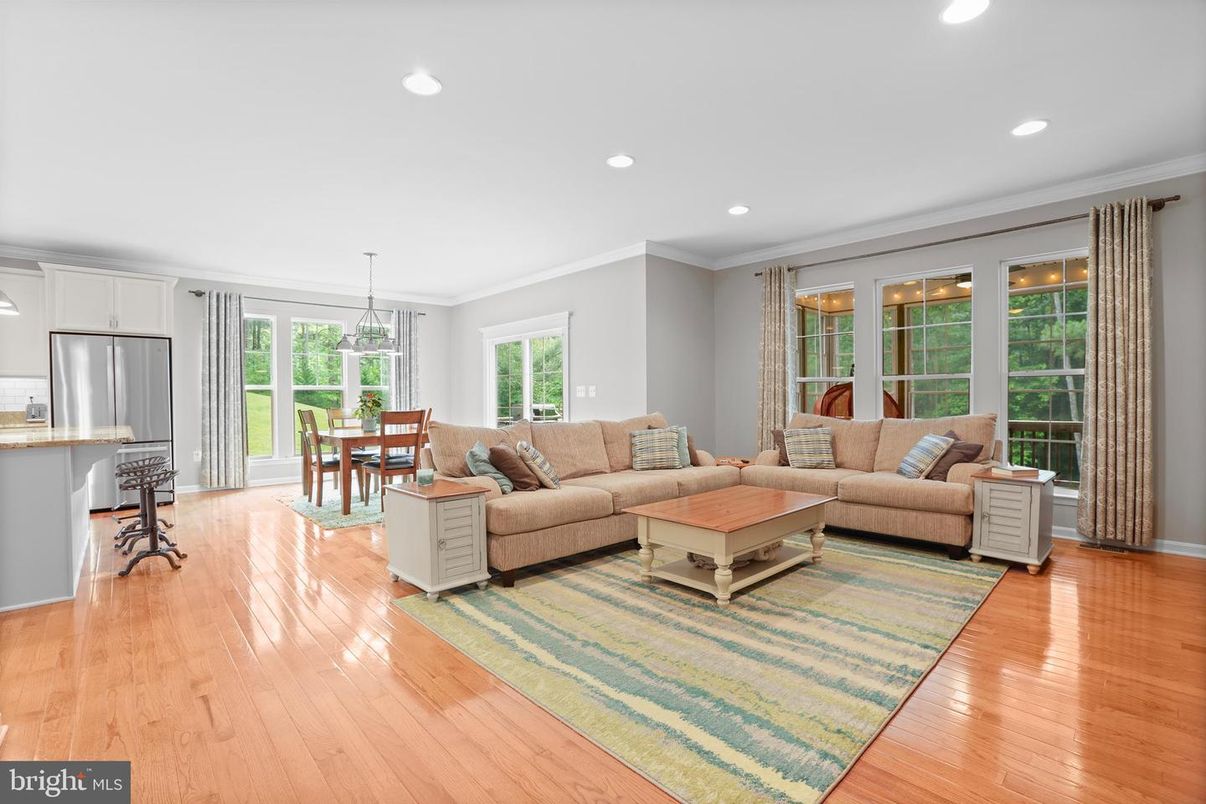 Dining room, Interior, Kitchen, Living room, Pendant Lights, Recessed Lighting, Wood Texture Flooring