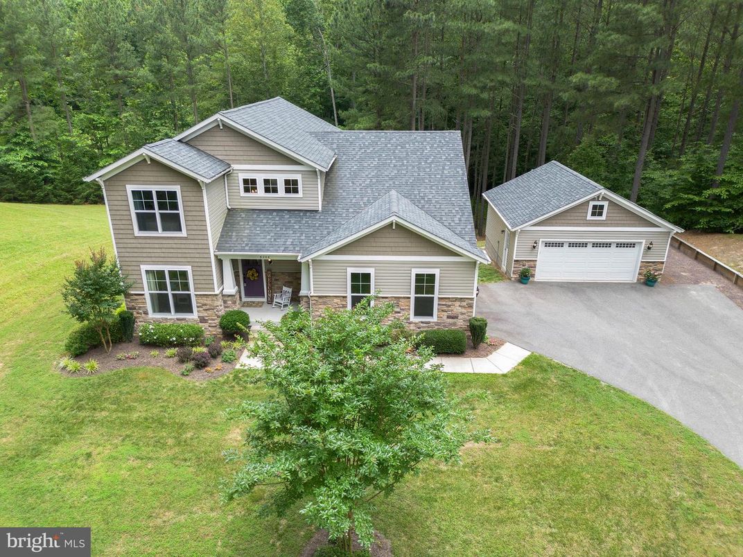 Attached, Detached Garage, Exterior, Facade, Split Level