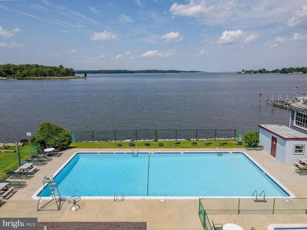 Exterior, Pool, Water