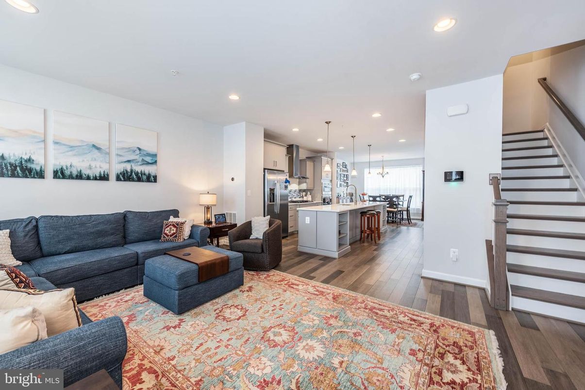 Dining room, Interior, Kitchen, Living room, Pendant Lights, Recessed Lighting, Stainless Steel Appliances, Wood Texture Flooring