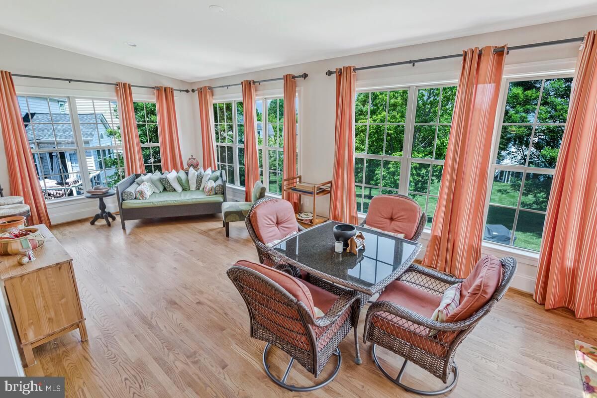 Dining room, Interior, Wood Texture Flooring