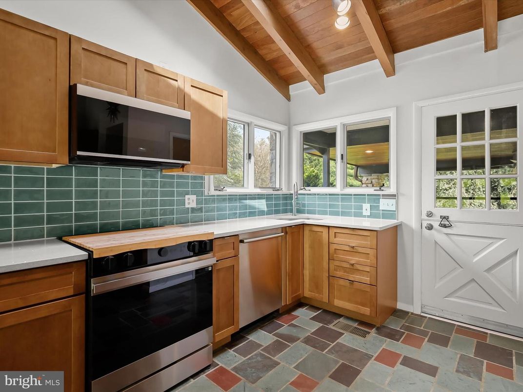 Interior, Kitchen, Stainless Steel Appliances, Wooden Beams, Wooden Ceilings